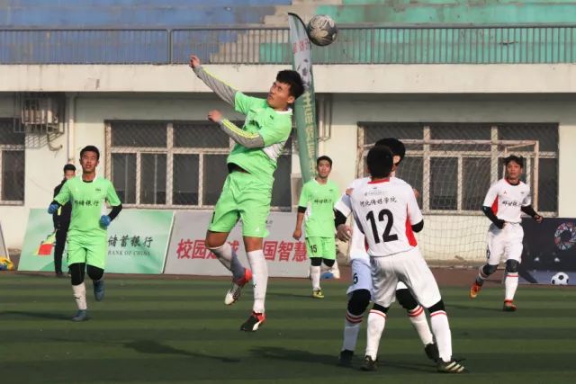 切尔西以240万欧元签下年轻前锋达斯坦·萨特帕耶夫