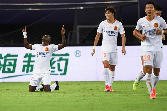 曼联捡到宝？WhoScored：蒂莱曼斯多项数据为优势，无显著劣势
